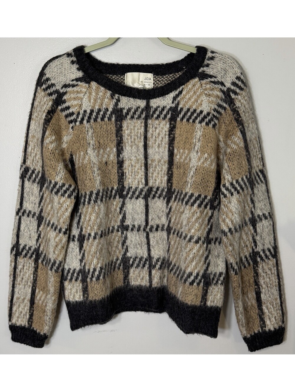 JOA Natural Cozy Plaid Crewneck Pullover Sweater Medium EUC Soft Mohair